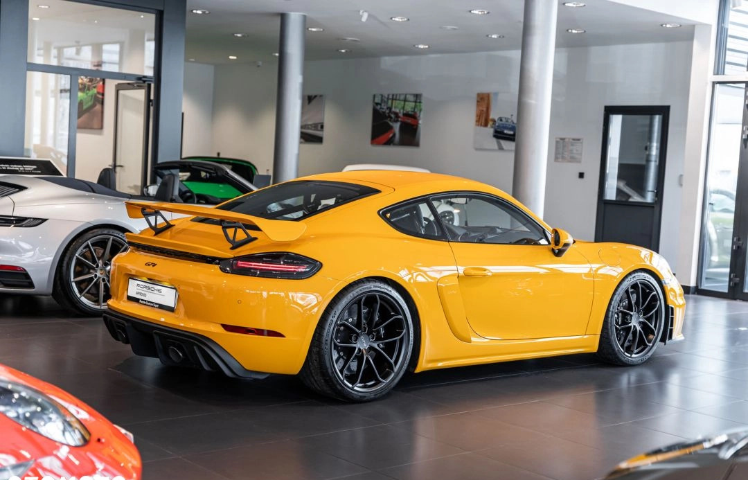 Porsche 718 Cayman cena 697718 przebieg: 10500, rok produkcji 2021 z Lubaczów małe 596